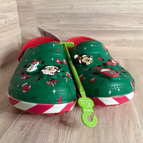 Crocs Mickey Mouse Christmas Holiday Lined
Classic Clogs Green Red Disney - Picture 5 of 11